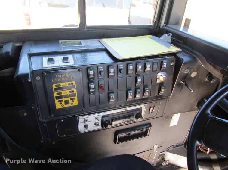 image for item DD8739 1997 International 3800 school bus
