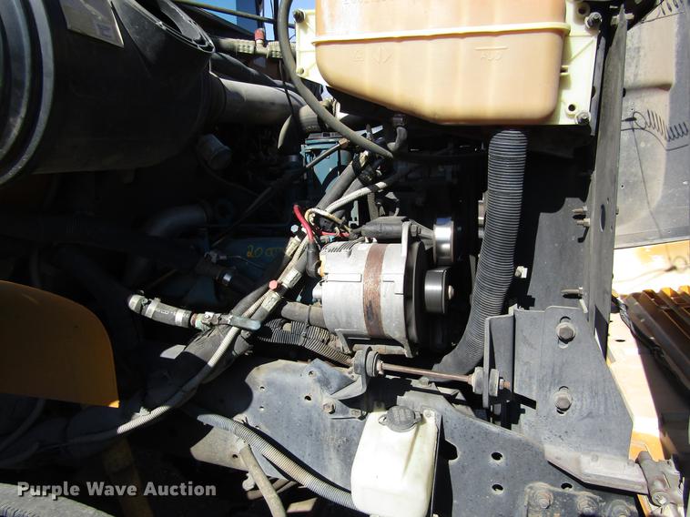 image for item DD8739 1997 International 3800 school bus