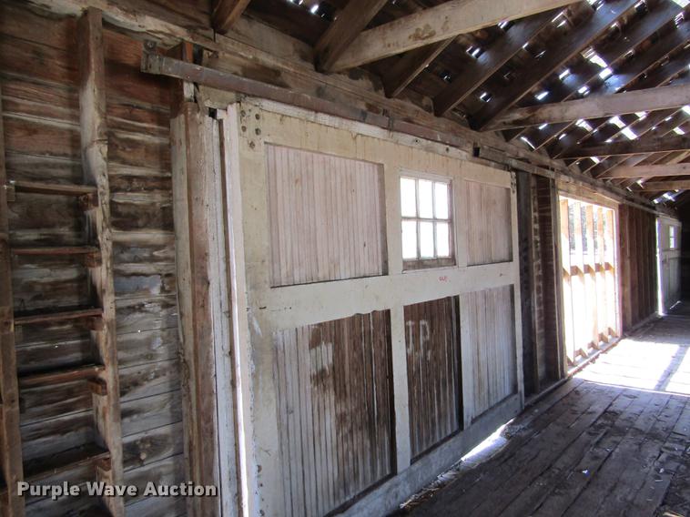 image for item DD8741 (8) barn doors