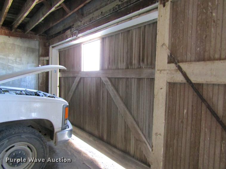 image for item DD8741 (8) barn doors