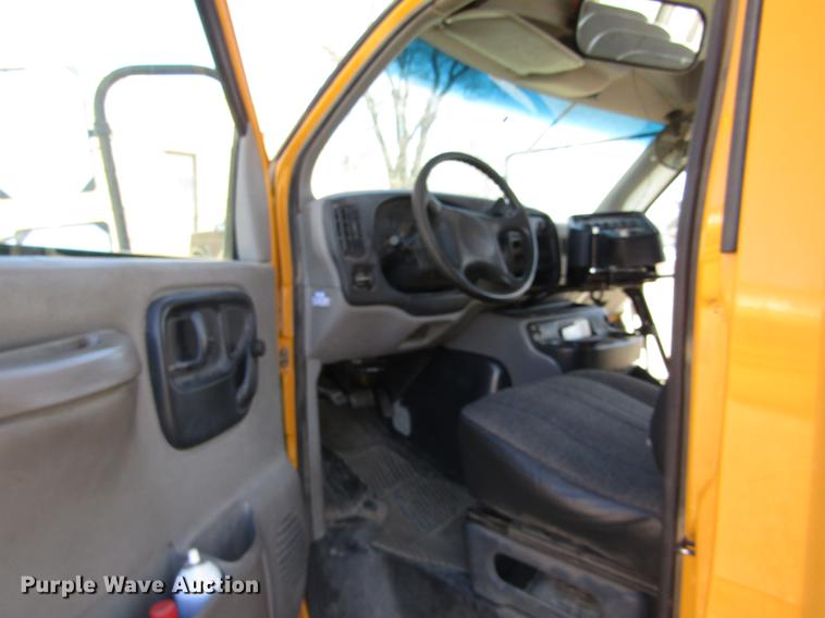 image for item DD8742 1998 GMC Savana G3500 Cargo school bus