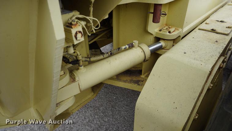 image for item DE3096 1993 Galion Dresser 850 motor grader