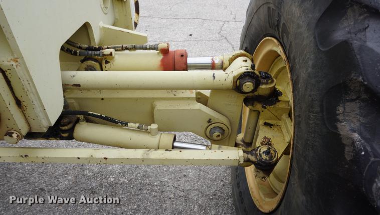 image for item DE3096 1993 Galion Dresser 850 motor grader