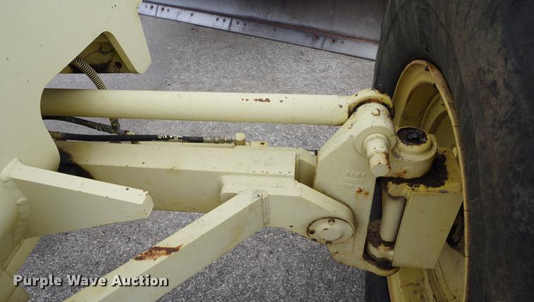 image for item DE3096 1993 Galion Dresser 850 motor grader