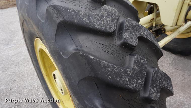 image for item DE3096 1993 Galion Dresser 850 motor grader