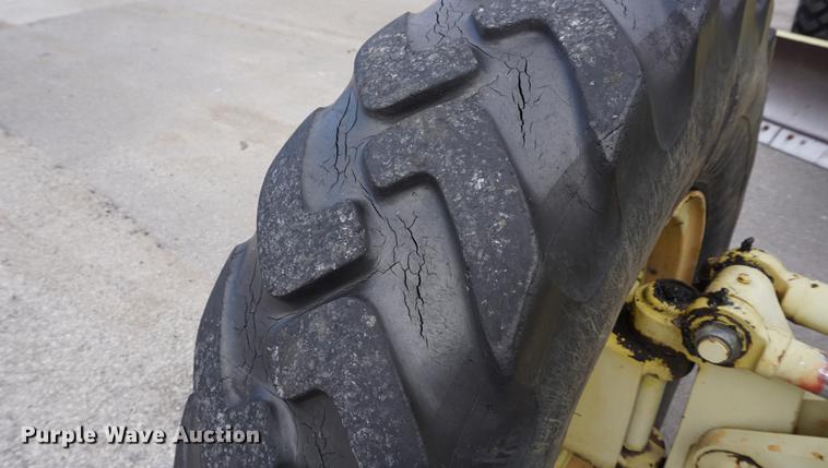 image for item DE3096 1993 Galion Dresser 850 motor grader