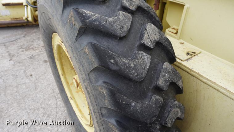 image for item DE3096 1993 Galion Dresser 850 motor grader