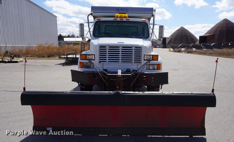 image for item DE3100 1997 International 4700 dump truck