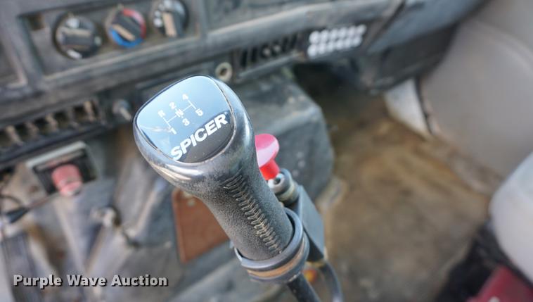 image for item DE3100 1997 International 4700 dump truck