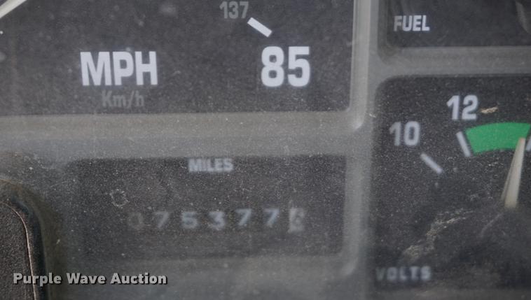 image for item DE3100 1997 International 4700 dump truck