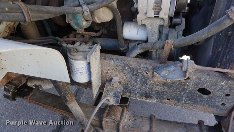 image for item DE3100 1997 International 4700 dump truck