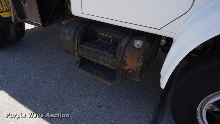 image for item DE3100 1997 International 4700 dump truck