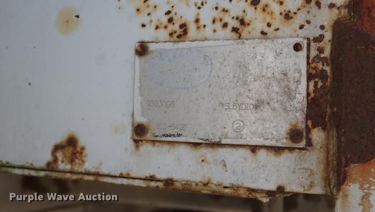 image for item DE3100 1997 International 4700 dump truck