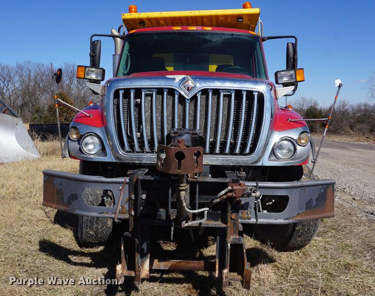 image for item DE3101 2008 International 7400 dump truck