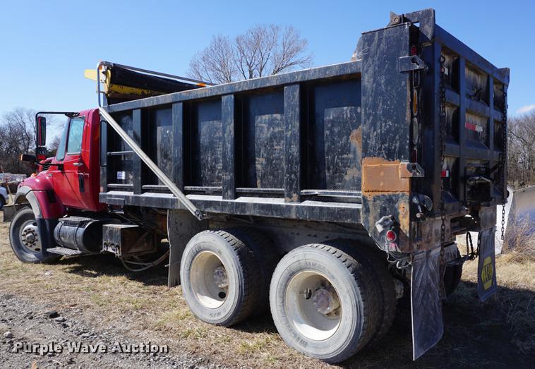 image for item DE3101 2008 International 7400 dump truck