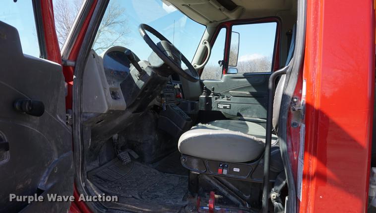 image for item DE3101 2008 International 7400 dump truck