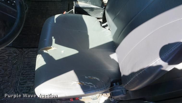 image for item DE3101 2008 International 7400 dump truck