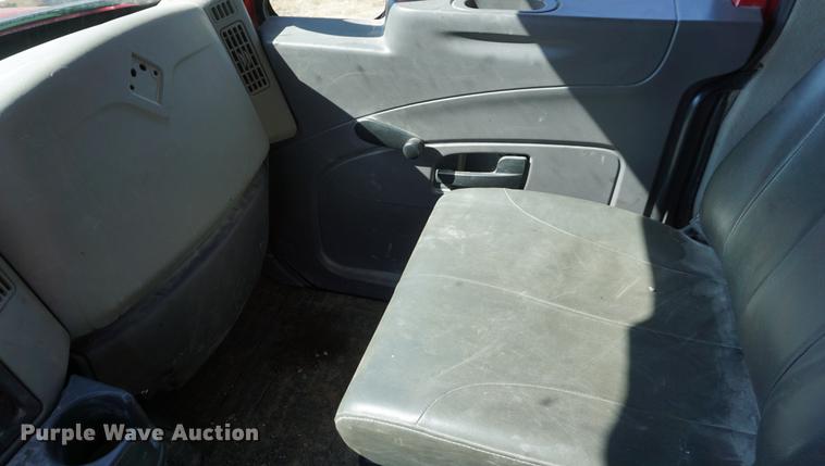 image for item DE3101 2008 International 7400 dump truck