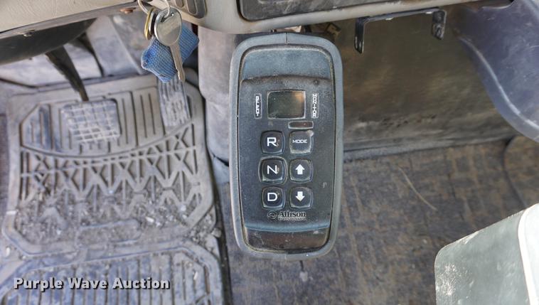 image for item DE3101 2008 International 7400 dump truck