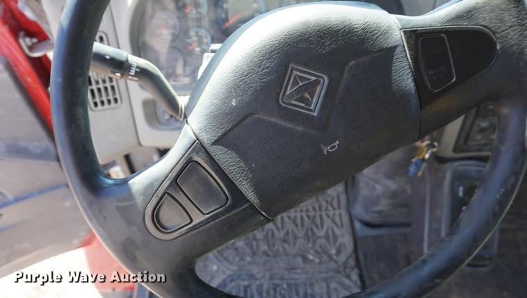 image for item DE3101 2008 International 7400 dump truck