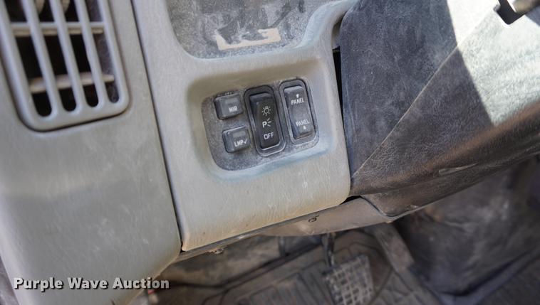 image for item DE3101 2008 International 7400 dump truck