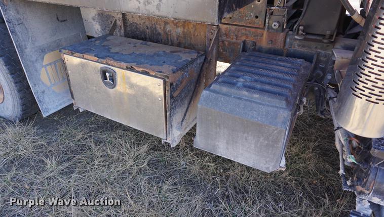 image for item DE3101 2008 International 7400 dump truck