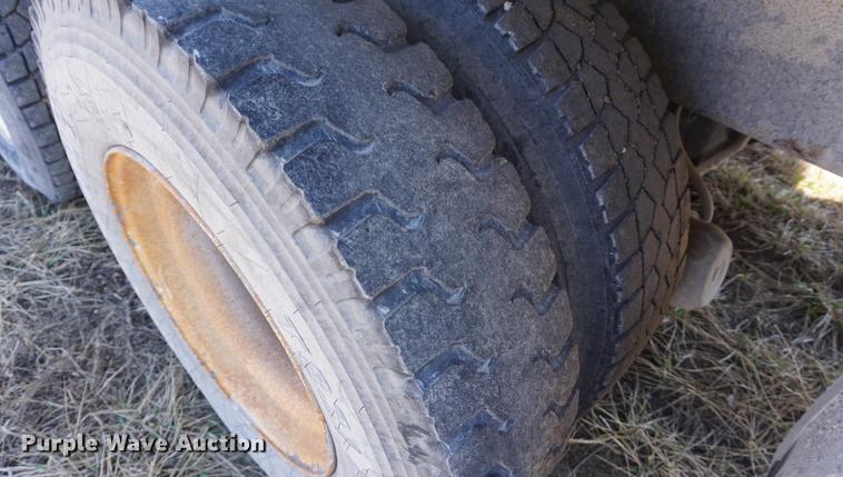 image for item DE3101 2008 International 7400 dump truck