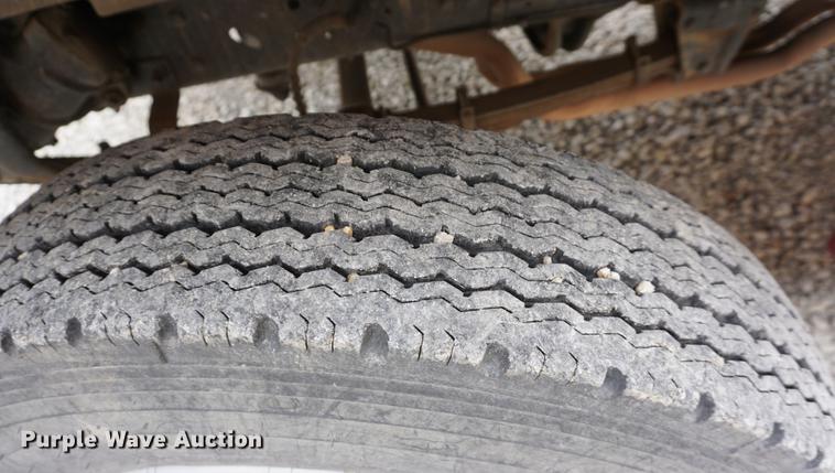 image for item DE3104 1990 Ford F700 water truck