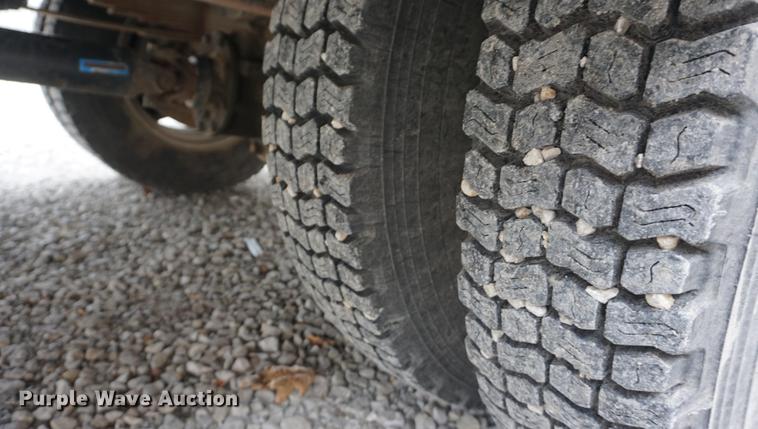 image for item DE3104 1990 Ford F700 water truck