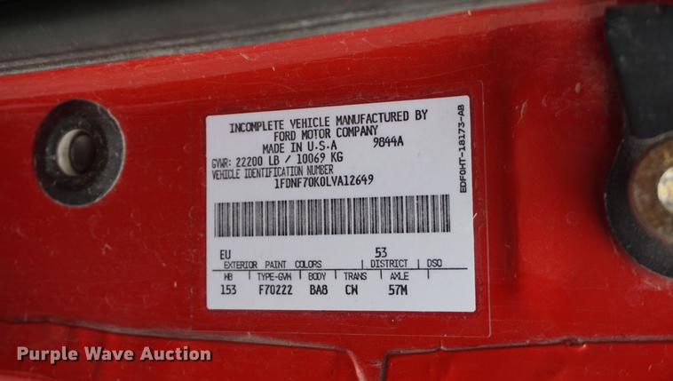 image for item DE3104 1990 Ford F700 water truck