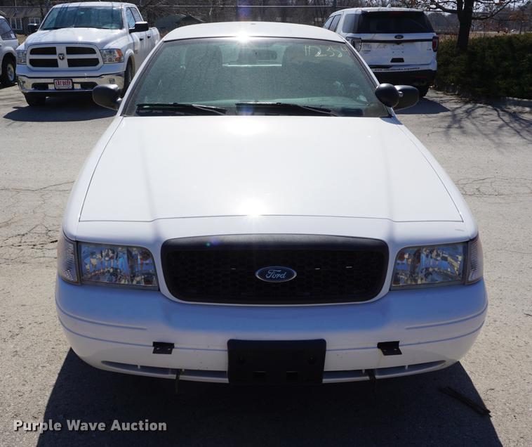 image for item DE3167 2011 Ford Crown Victoria Police Interceptor