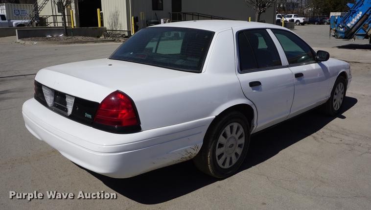 image for item DE3167 2011 Ford Crown Victoria Police Interceptor