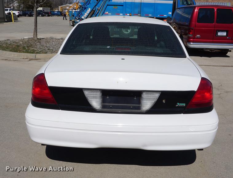 image for item DE3167 2011 Ford Crown Victoria Police Interceptor