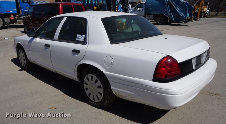 image for item DE3167 2011 Ford Crown Victoria Police Interceptor