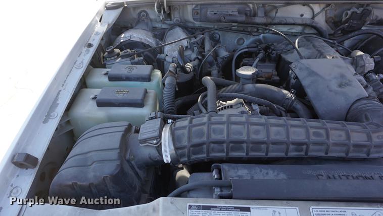 image for item DE3168 1999 Ford Explorer XLT SUV