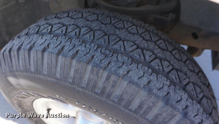 image for item DE3168 1999 Ford Explorer XLT SUV