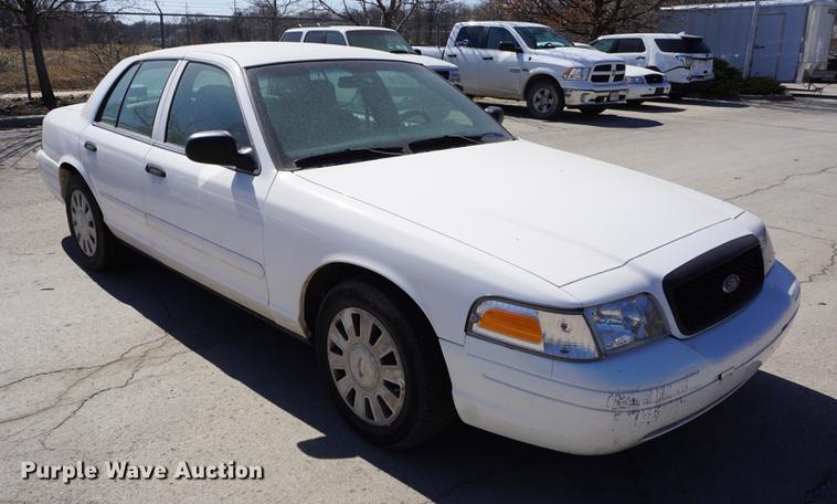 image for item DE3169 2008 Ford Crown Victoria Police Interceptor