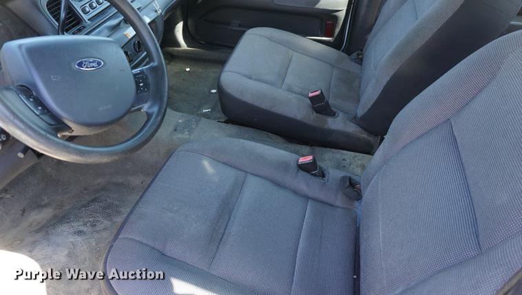 image for item DE3169 2008 Ford Crown Victoria Police Interceptor