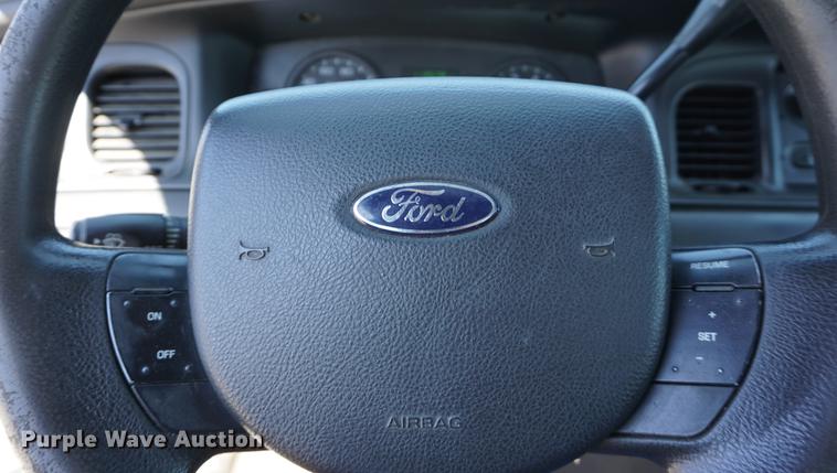 image for item DE3169 2008 Ford Crown Victoria Police Interceptor