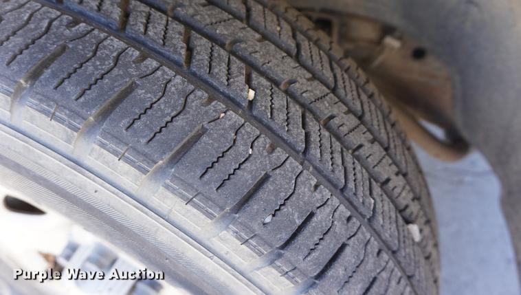 image for item DE3170 2000 Chevrolet Silverado 1500 pickup truck