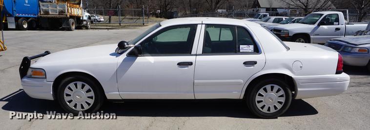 image for item DE3171 2008 Ford Crown Victoria Police Interceptor