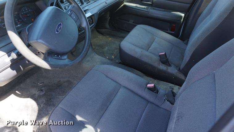 image for item DE3171 2008 Ford Crown Victoria Police Interceptor