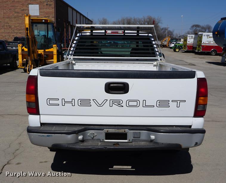image for item DE3173 2000 Chevrolet Silverado 1500 pickup truck