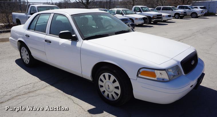 image for item DE3174 2009 Ford Crown Victoria Police Interceptor