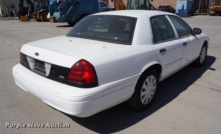 image for item DE3174 2009 Ford Crown Victoria Police Interceptor
