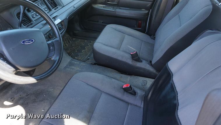 image for item DE3174 2009 Ford Crown Victoria Police Interceptor