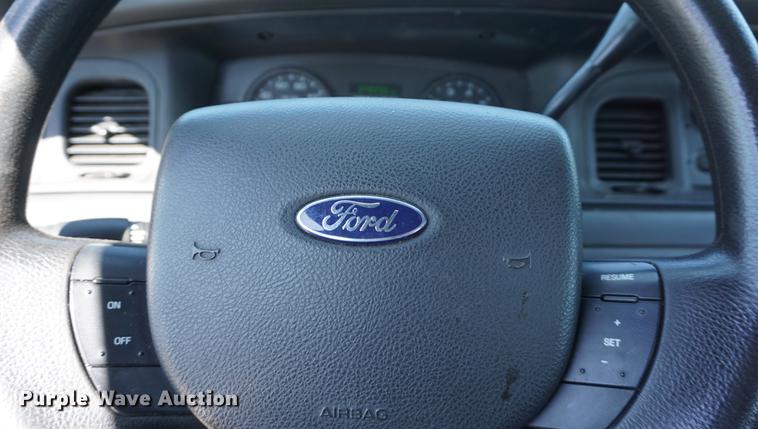 image for item DE3174 2009 Ford Crown Victoria Police Interceptor