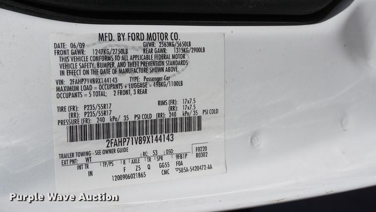 image for item DE3174 2009 Ford Crown Victoria Police Interceptor