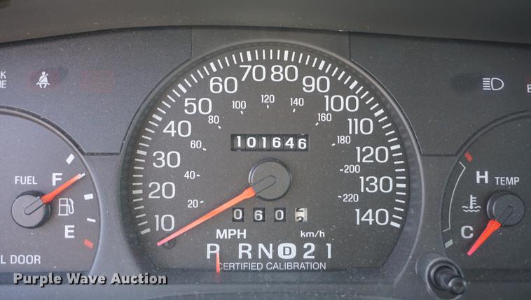 image for item DE3175 2002 Ford Crown Victoria Police Interceptor