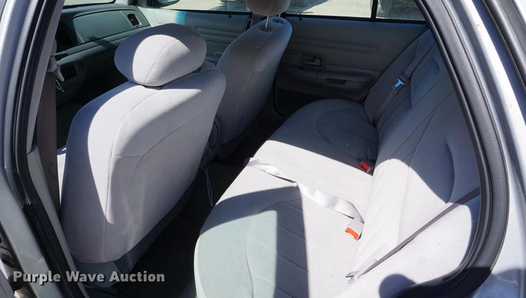 image for item DE3175 2002 Ford Crown Victoria Police Interceptor